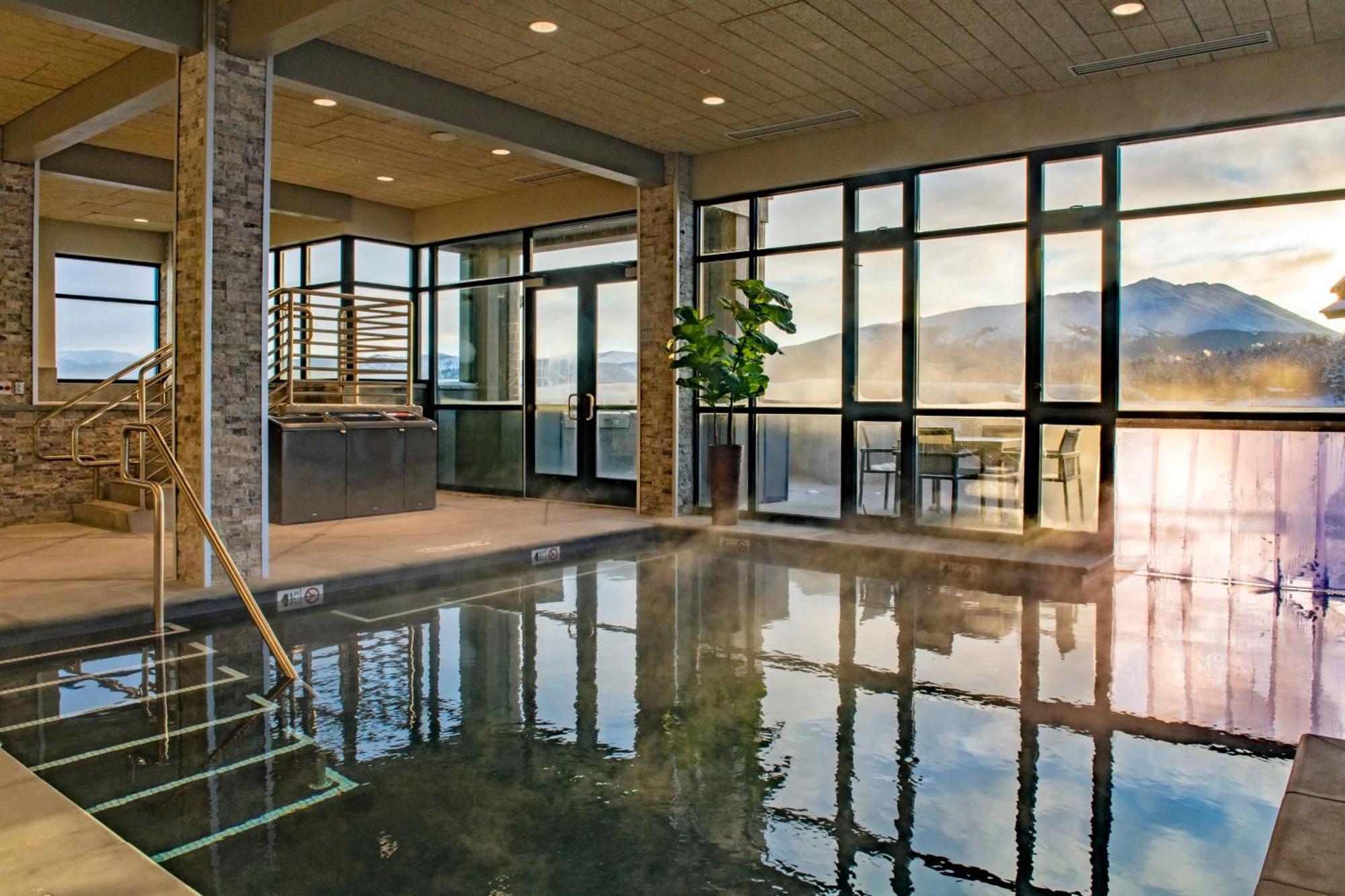 Grand Colorado On Peak 8 Hotel Breckenridge Exterior photo